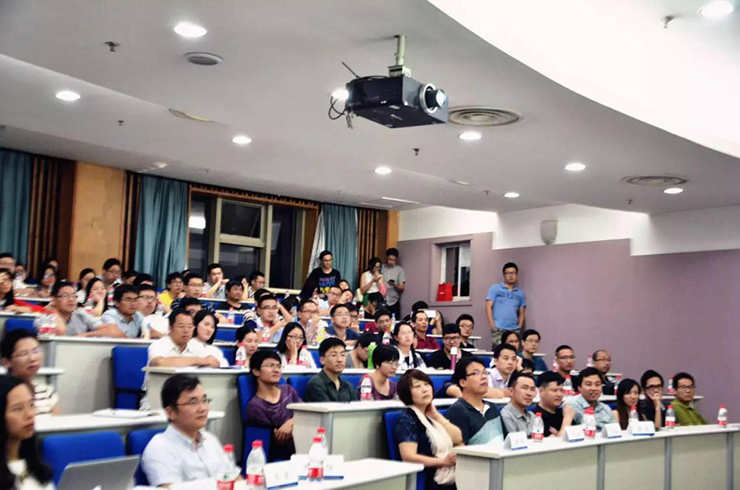 賽伯樂董事長朱敏與浙大管理學(xué)院師生共同探討賽伯樂全球眾創(chuàng)生態(tài)系統(tǒng)與浙大的協(xié)同