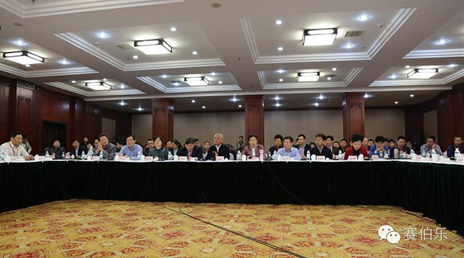 賽伯樂(lè)綠科云城科技副董事長(zhǎng)龍峻赴贛考察，達(dá)成雙創(chuàng)云城合作意向