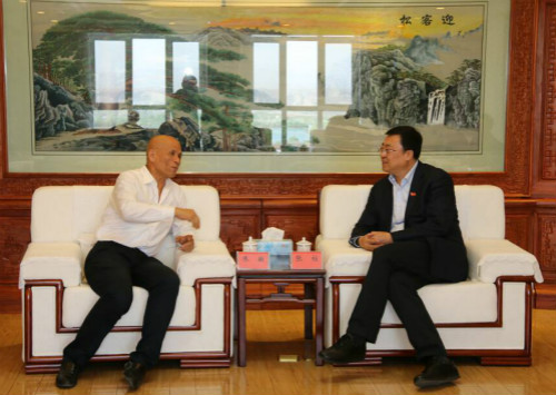 寧夏中衛(wèi)市委書(shū)記張柱、市長(zhǎng)萬(wàn)新恒會(huì)見(jiàn)賽伯樂(lè)董事長(zhǎng)朱敏